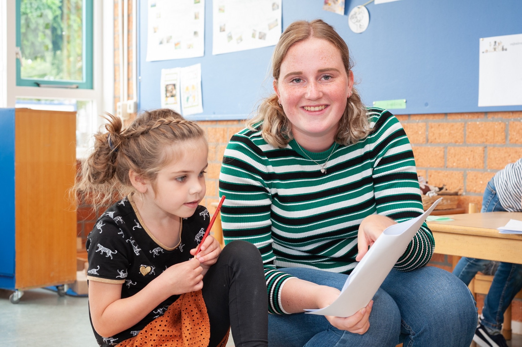 visual background image